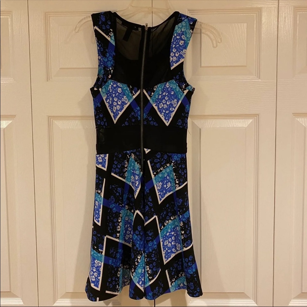 Print Dress - Picture 2 of 6